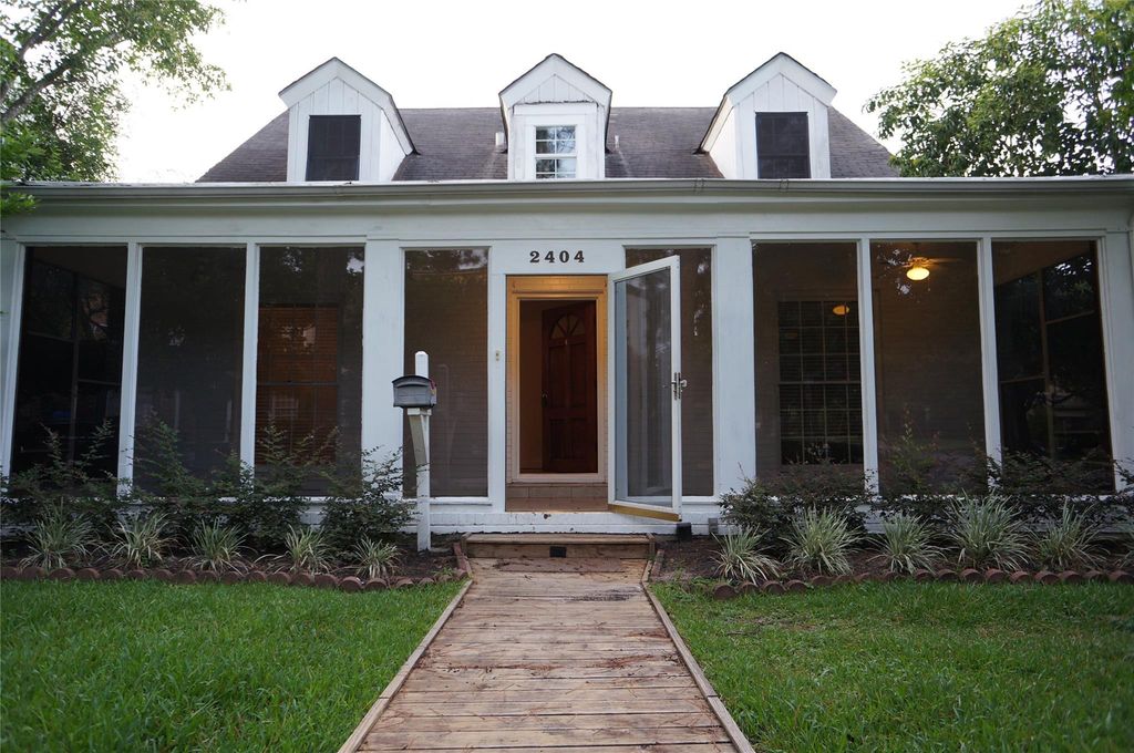 2404 Nottingham Street, Houston, TX 77005