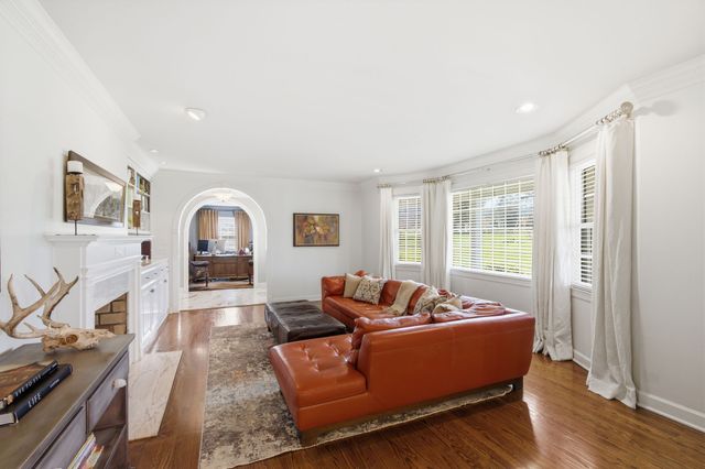 4700 Churchwood Dr, Nashville, TN 37220