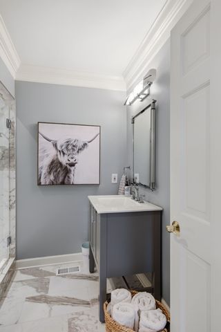 4700 Churchwood Dr, Nashville, TN 37220