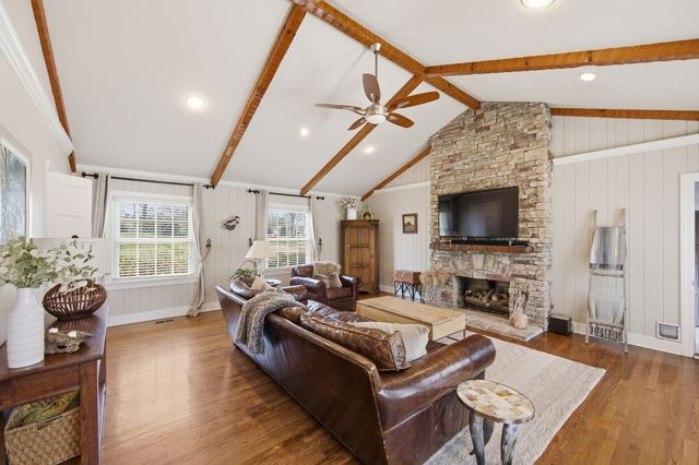 4700 Churchwood Dr, Nashville, TN 37220