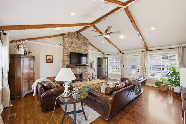 4700 Churchwood Dr, Nashville, TN 37220