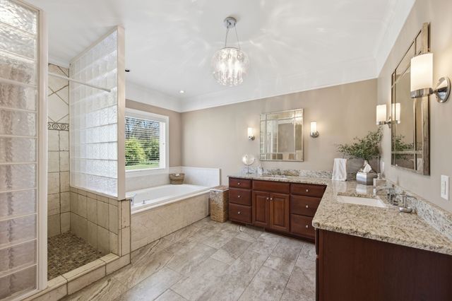 4700 Churchwood Dr, Nashville, TN 37220