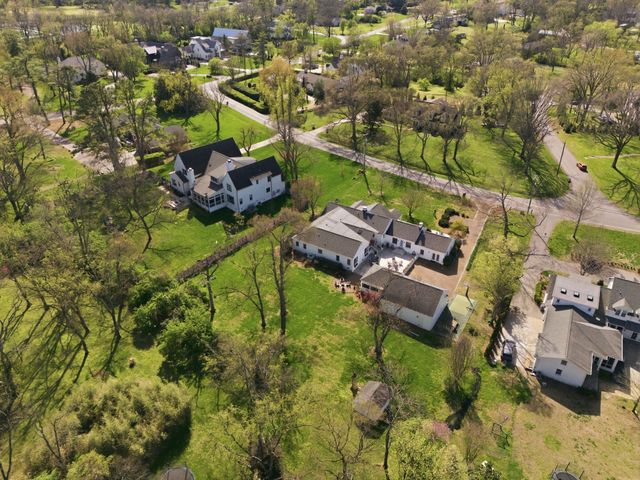 4700 Churchwood Dr, Nashville, TN 37220