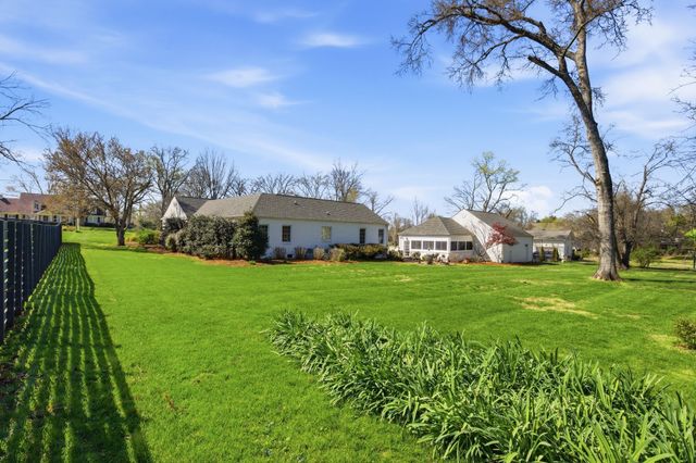 4700 Churchwood Dr, Nashville, TN 37220