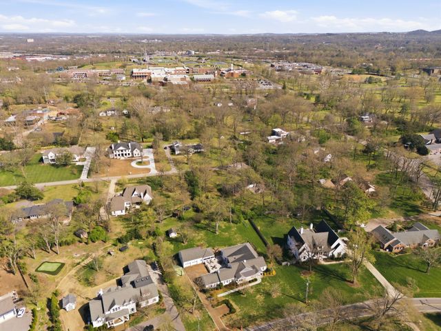 4700 Churchwood Dr, Nashville, TN 37220