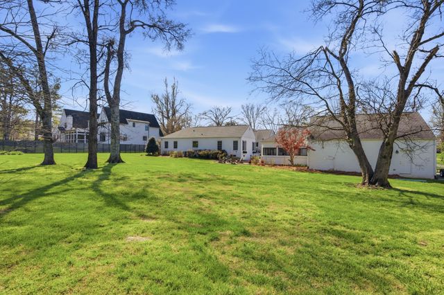 4700 Churchwood Dr, Nashville, TN 37220