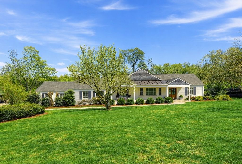 4700 Churchwood Dr, Nashville, TN 37220