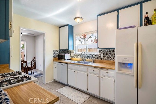 1030 Amber Lane, Lake Elsinore, CA 92530