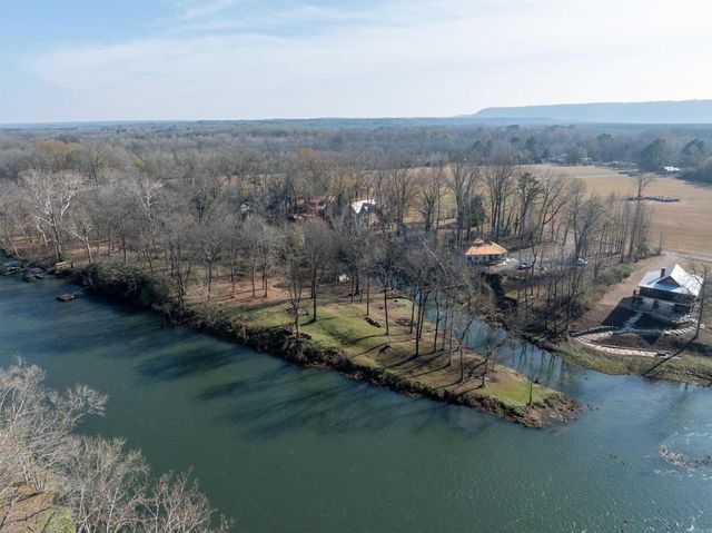 601 River Drive, Heber Springs, AR 72543