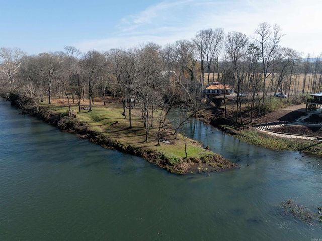 601 River Drive, Heber Springs, AR 72543