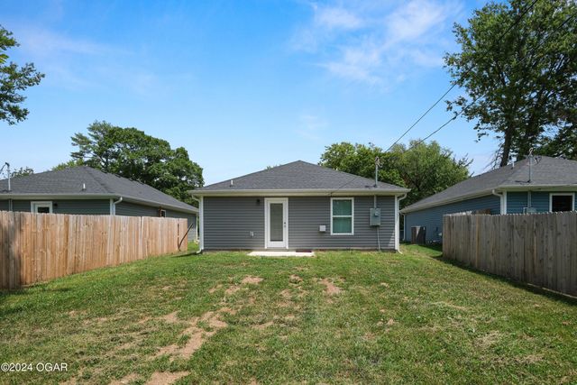 506 S Elm Street, Carterville, MO 64835