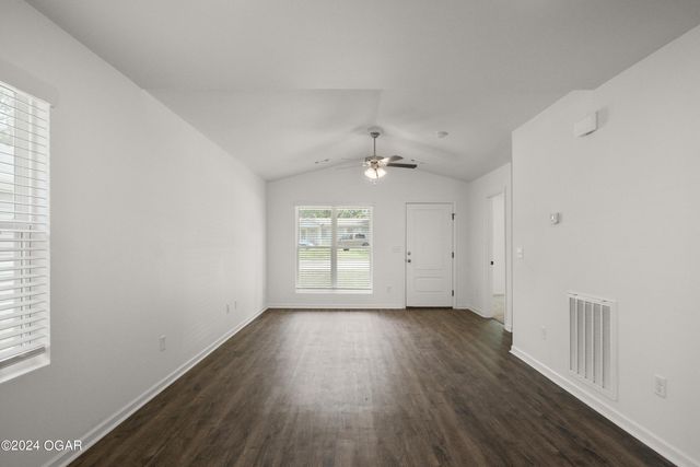 506 S Elm Street, Carterville, MO 64835