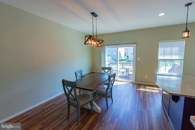 142 NORWOOD DR, Falling Waters, WV 25419