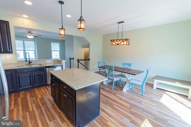 142 NORWOOD DR, Falling Waters, WV 25419