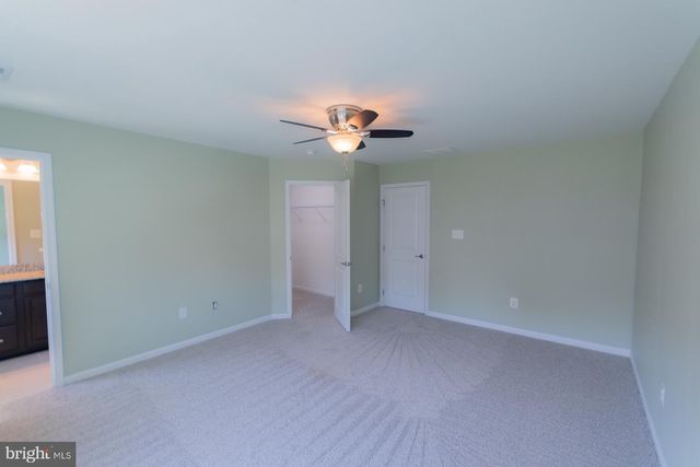 142 NORWOOD DR, Falling Waters, WV 25419