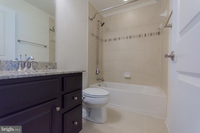 142 NORWOOD DR, Falling Waters, WV 25419