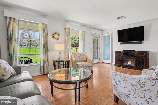 2323 COLONIAL DR, Gilbertsville, PA 19525