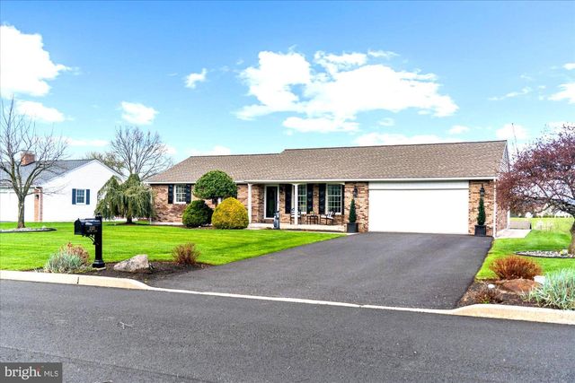 2323 COLONIAL DR, Gilbertsville, PA 19525