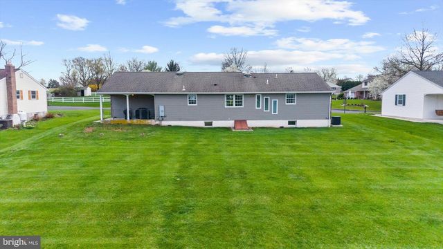 2323 COLONIAL DR, Gilbertsville, PA 19525