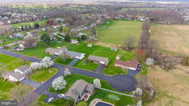 2323 COLONIAL DR, Gilbertsville, PA 19525