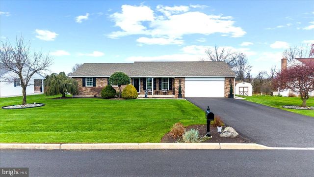 2323 COLONIAL DR, Gilbertsville, PA 19525