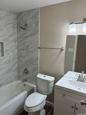 4426 Desert View Dr, San Antonio, TX 78217