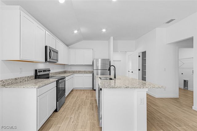 4100 NE 16th AVE, Cape Coral, FL 33909