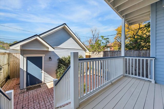 421 Cortlandt Street C, Houston, TX 77007