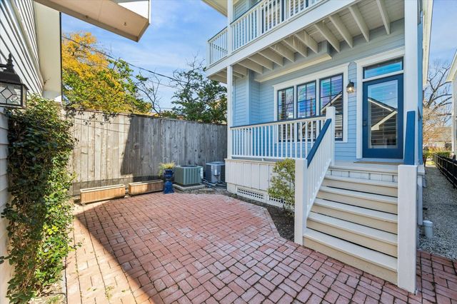 421 Cortlandt Street C, Houston, TX 77007