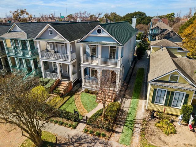 421 Cortlandt Street C, Houston, TX 77007