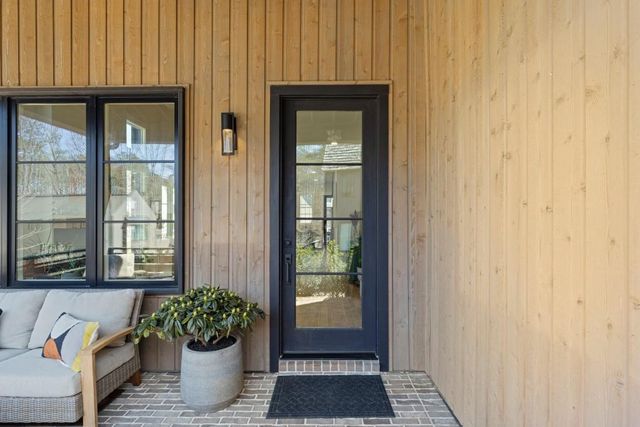 304 Mado Lane, Chattahoochee Hills, GA 30268