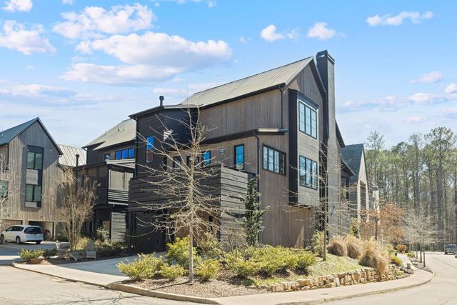 304 Mado Lane, Chattahoochee Hills, GA 30268