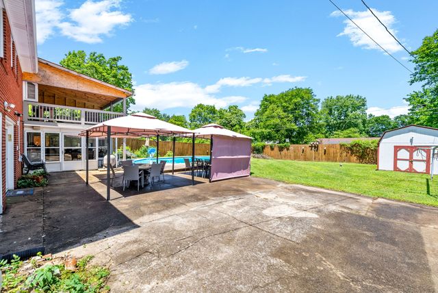 111 Rainbow St, Clarksville, TN 37042