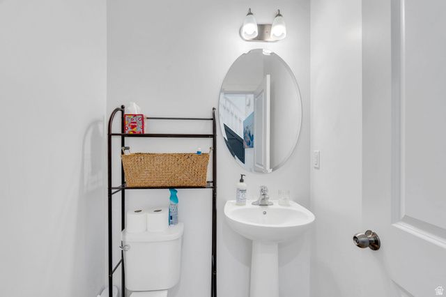 7940 N SEATTLE SLEW RD, Eagle Mountain, UT 84005