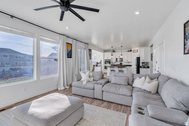 7940 N SEATTLE SLEW RD, Eagle Mountain, UT 84005