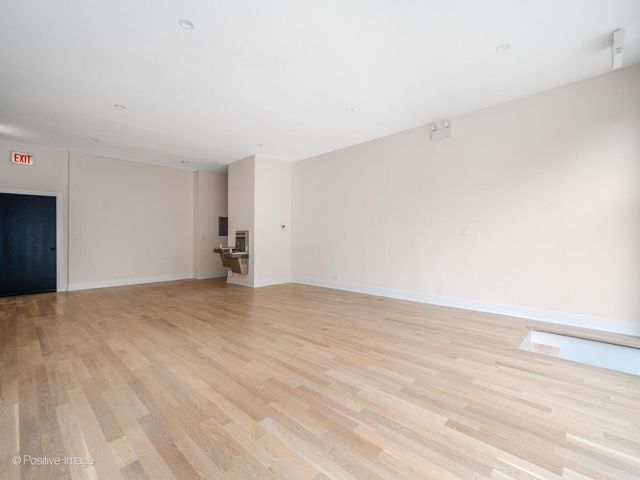 846 N Ashland Avenue 1F, Chicago, IL 60622