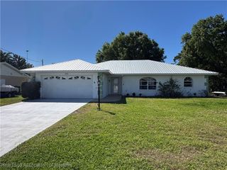 120 Honeycomb Avenue, Lake Placid, FL 33852