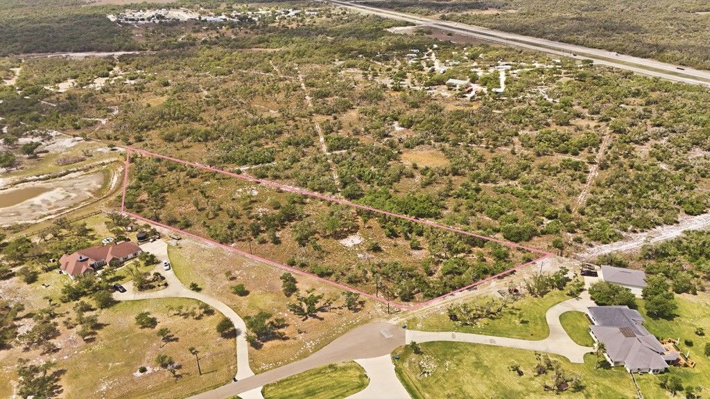 61 W Wildwood Dr, Rockport, TX 78382 — exterior