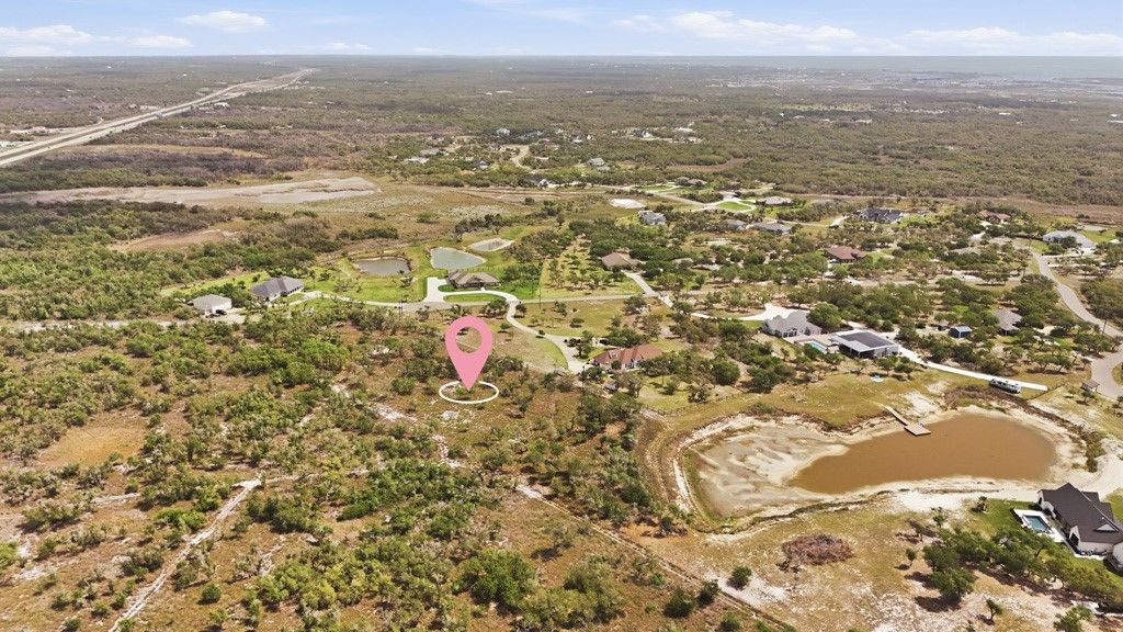 61 W Wildwood Dr, Rockport, TX 78382 — photo 2