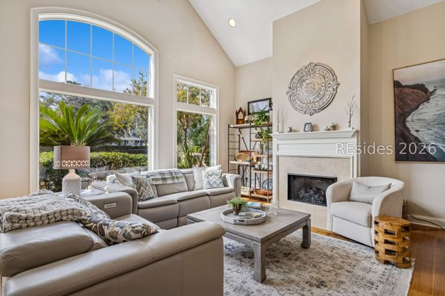 97 Toppin Dr, Hilton Head Island, SC 29926