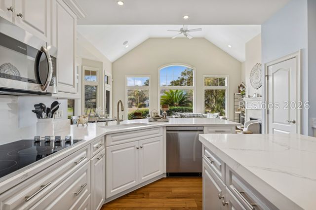 97 Toppin Dr, Hilton Head Island, SC 29926