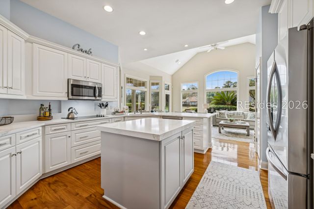 97 Toppin Dr, Hilton Head Island, SC 29926