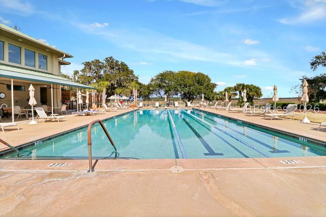 97 Toppin Dr, Hilton Head Island, SC 29926