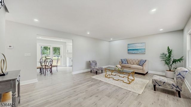 17 Tamarack Rd, Franklin Twp., NJ 08873