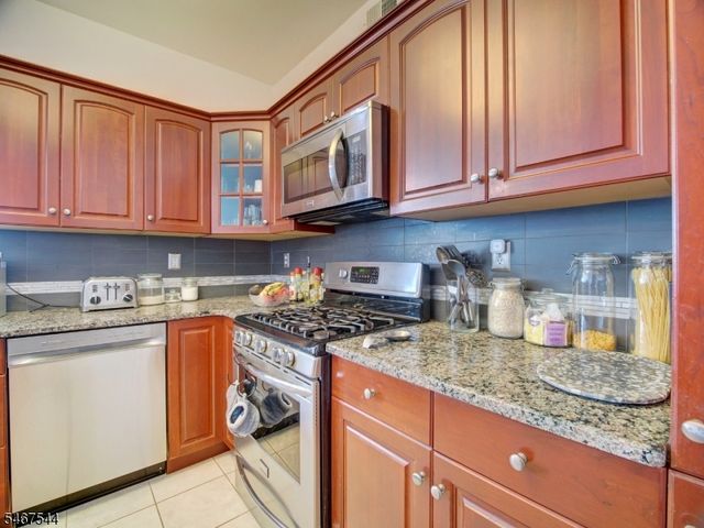 105 George Russell Way, Clifton City, NJ 07013