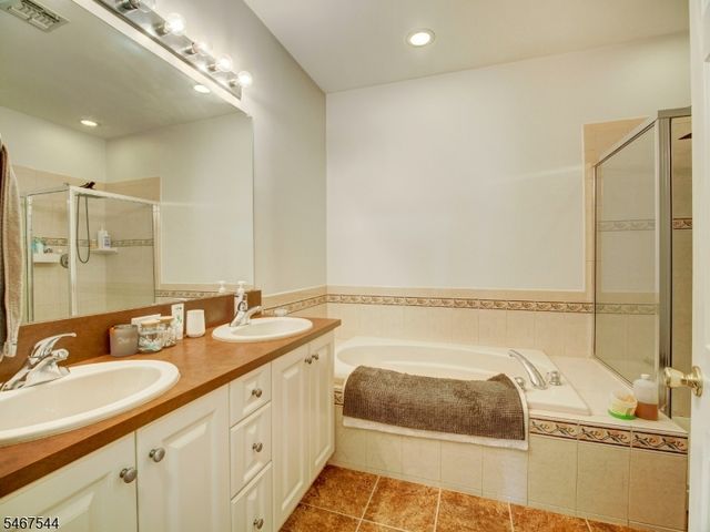 105 George Russell Way, Clifton City, NJ 07013