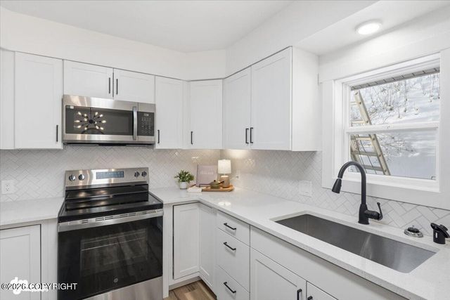 1560 Beaver Place, Anchorage, AK 99504