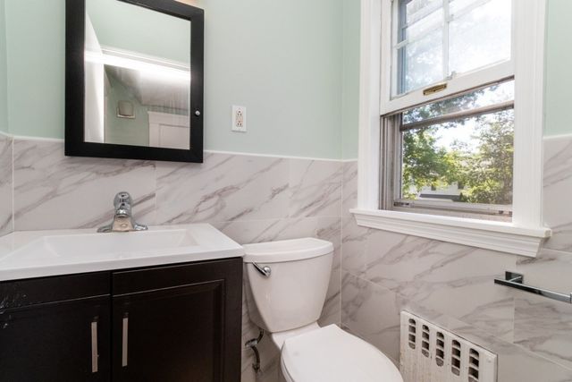 142 Jackson St, Newton, MA 02459