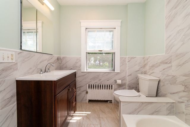 142 Jackson St, Newton, MA 02459