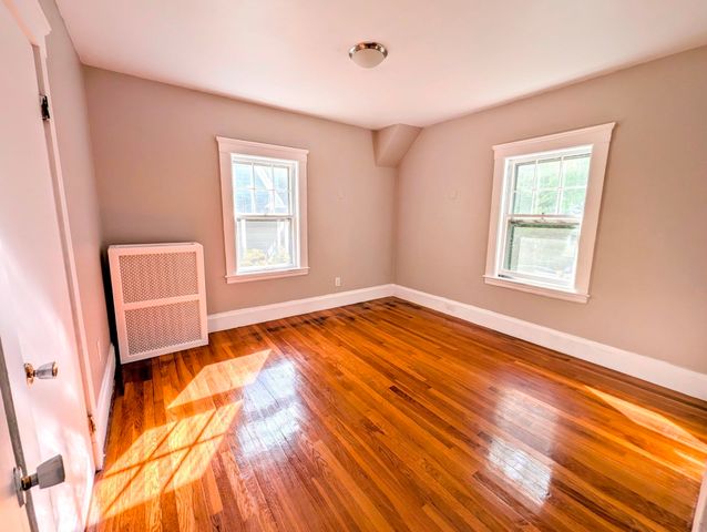 142 Jackson St, Newton, MA 02459